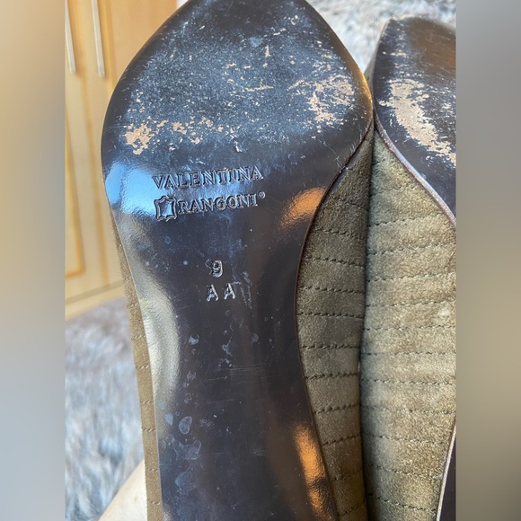 Valentina Rangoni Suede & Leather Studded Cap Toe Pumps | Size 9 AA Narrow - Picture 7 of 11